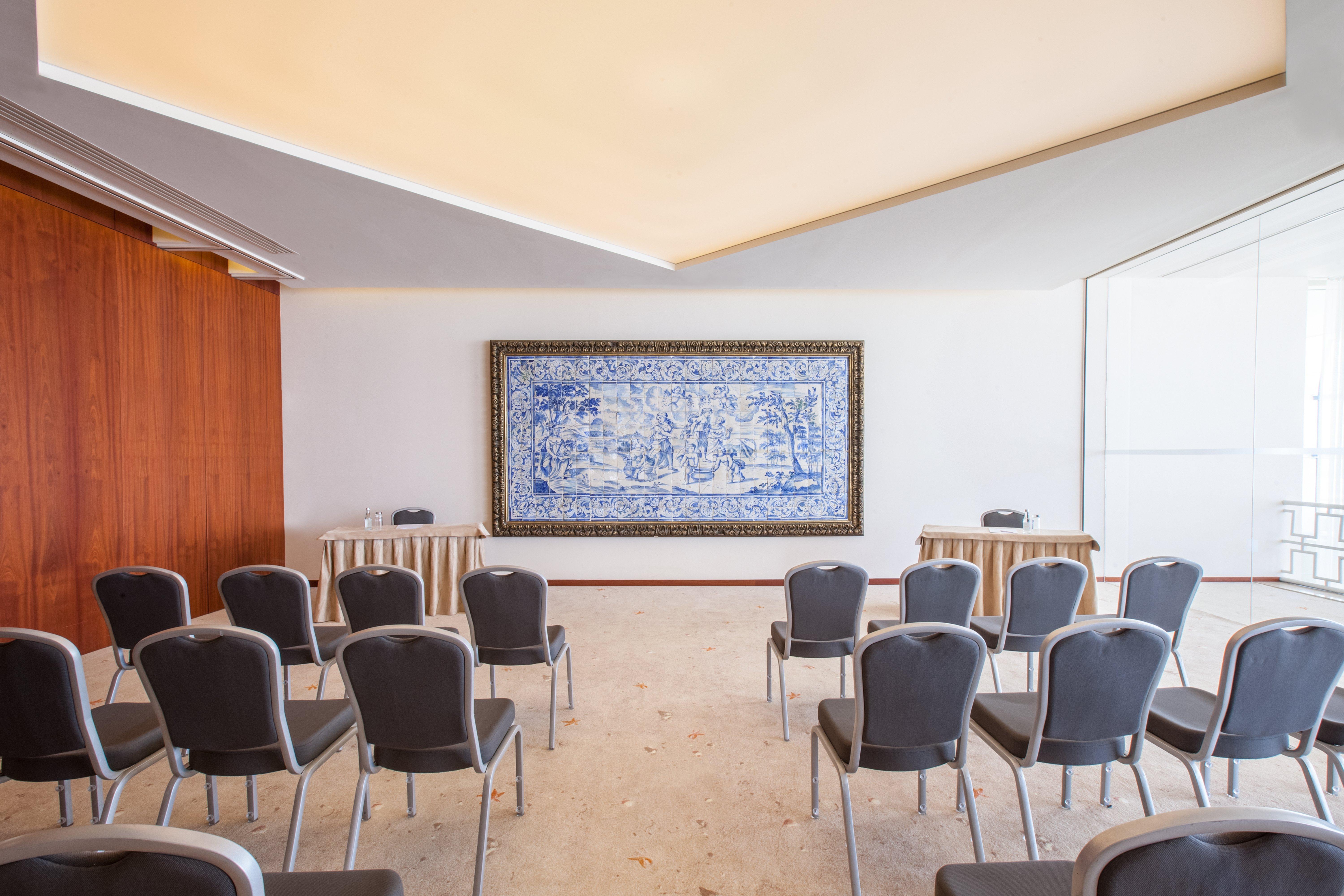 Crowne Plaza Vilamoura - Algarve By Ihg Eksteriør bilde The interior of the Portuguese Parliament's conference room
