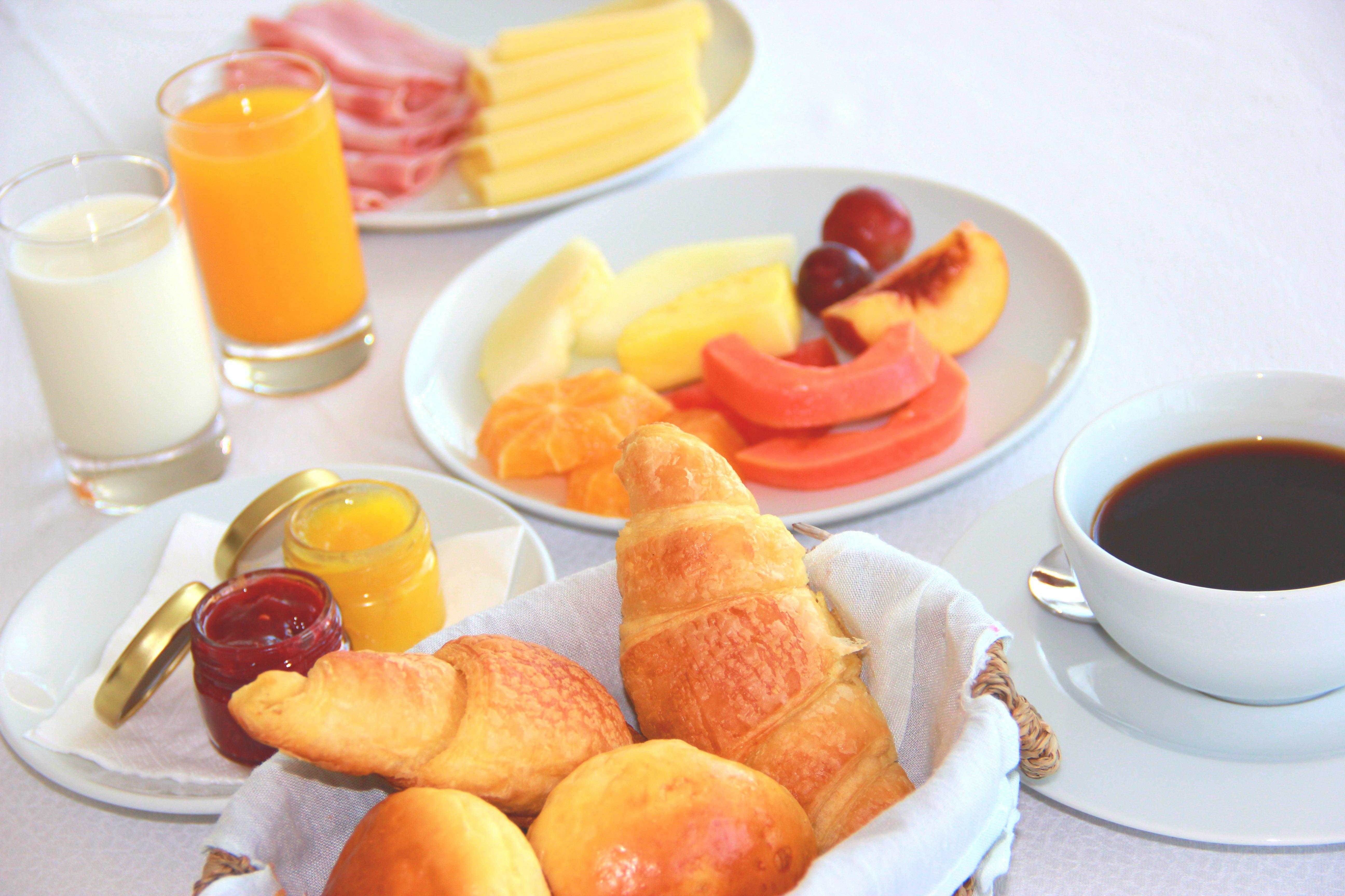 Crowne Plaza Vilamoura - Algarve By Ihg Eksteriør bilde A continental breakfast