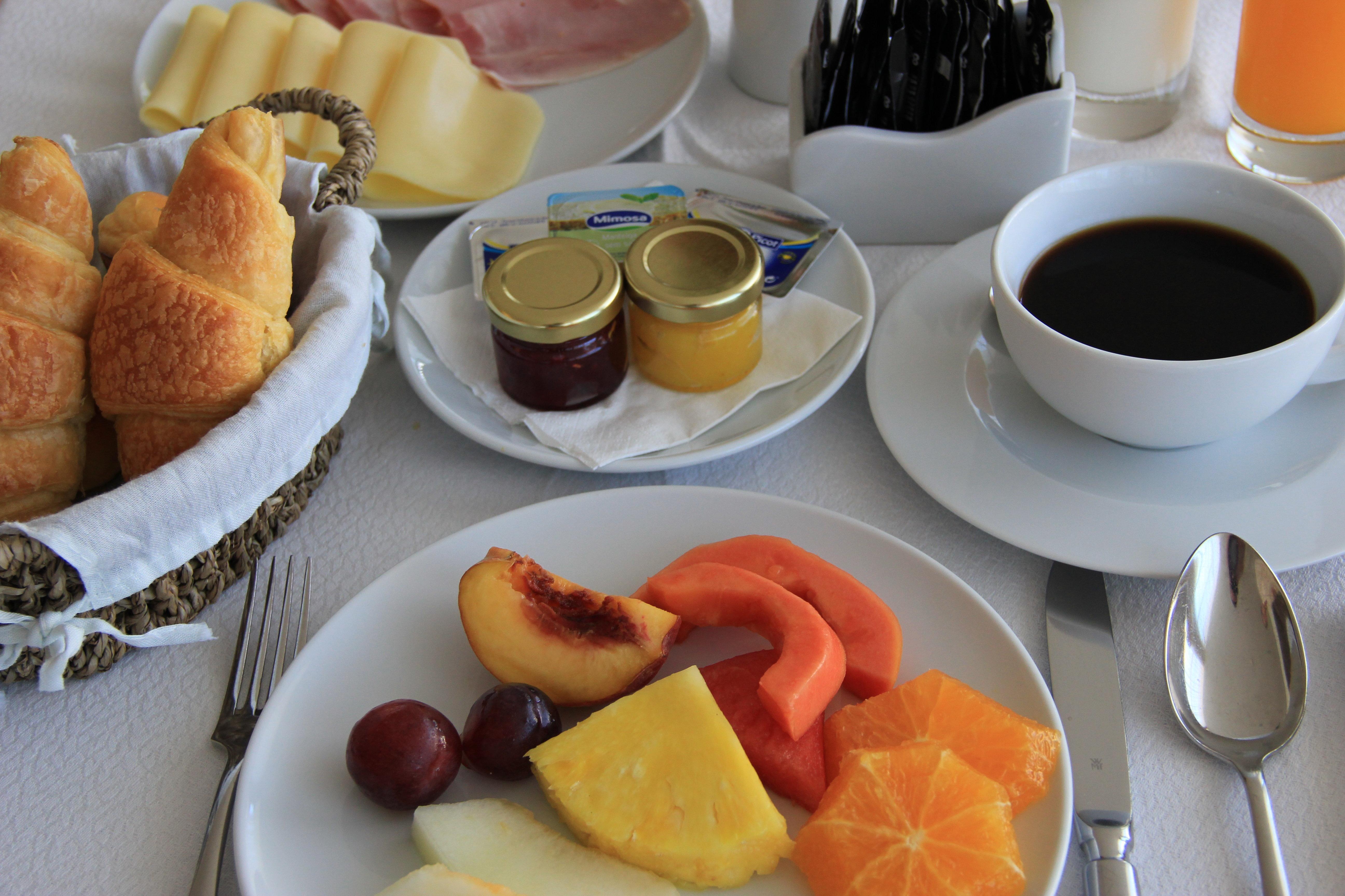 Crowne Plaza Vilamoura - Algarve By Ihg Eksteriør bilde Continental breakfast