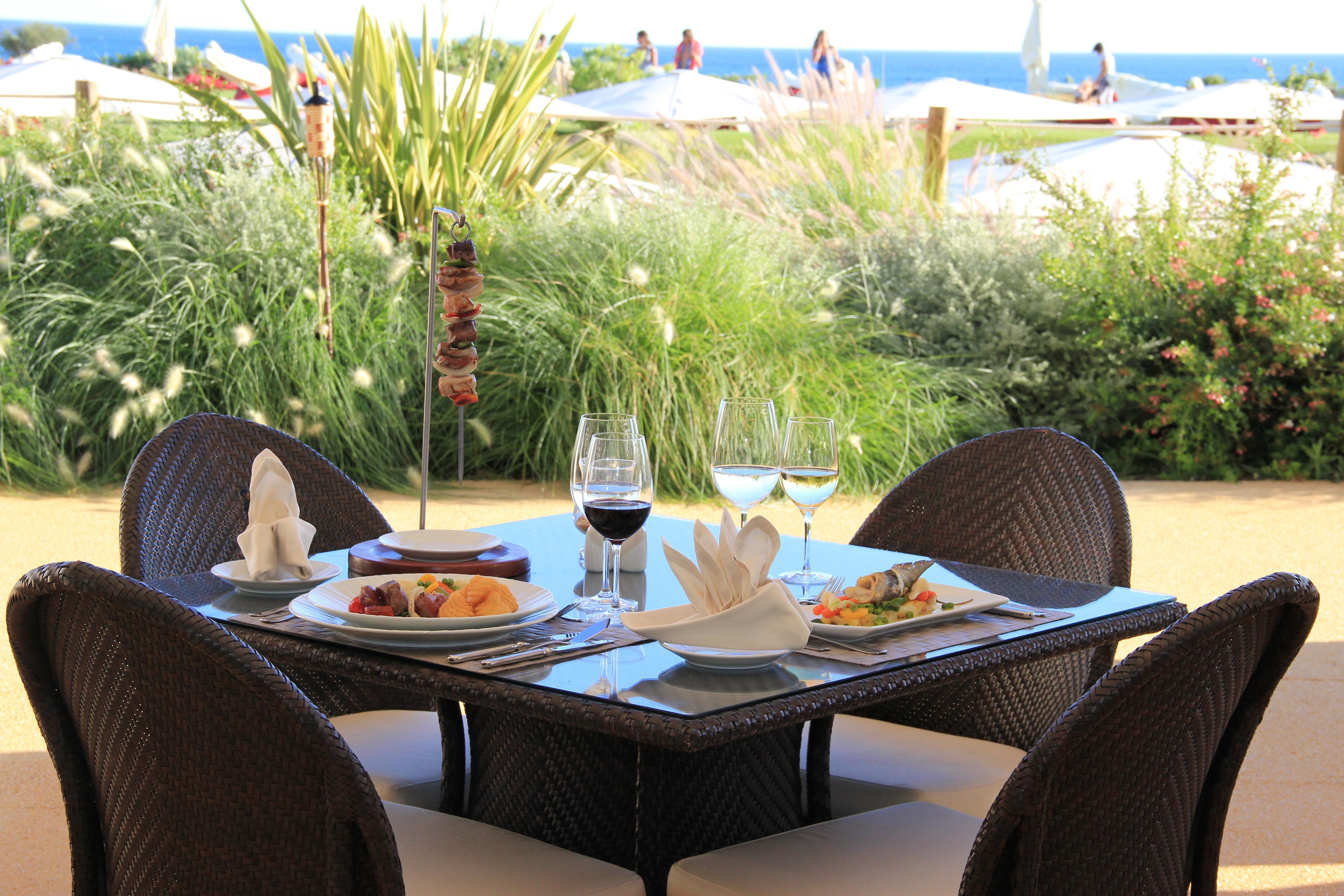 Crowne Plaza Vilamoura - Algarve By Ihg Eksteriør bilde A table set for dinner